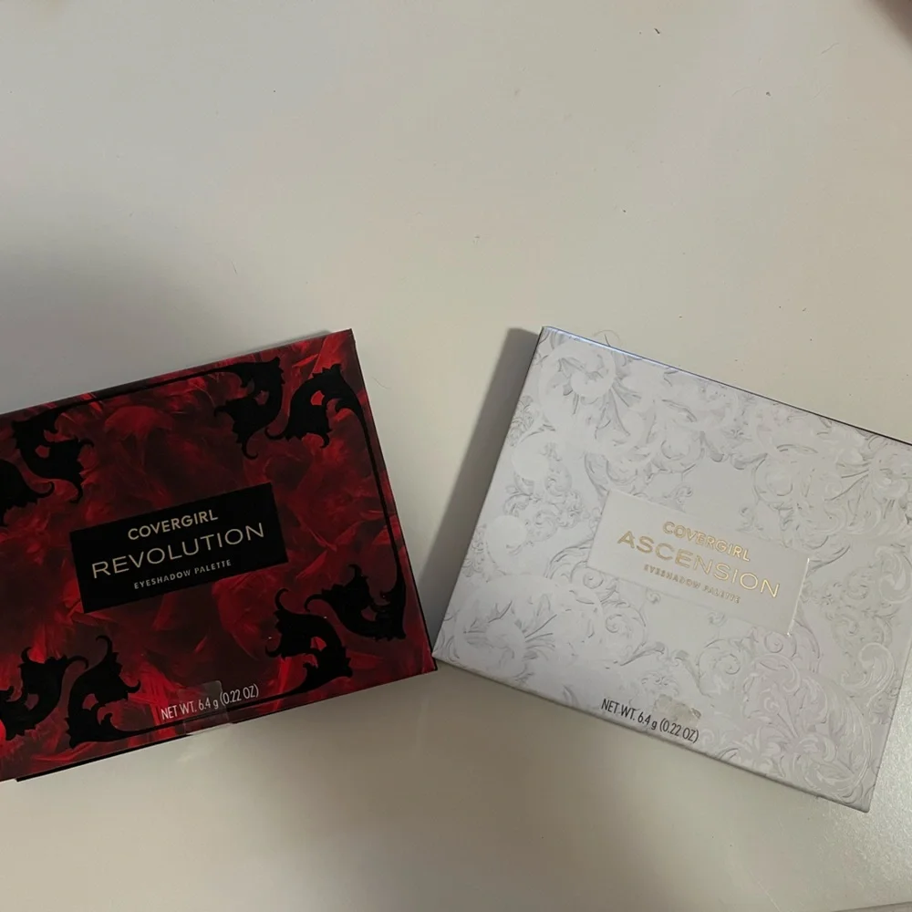 New Covergirl Ascension & Revolution Eyeshadow Palette versatile matte & shimmer
